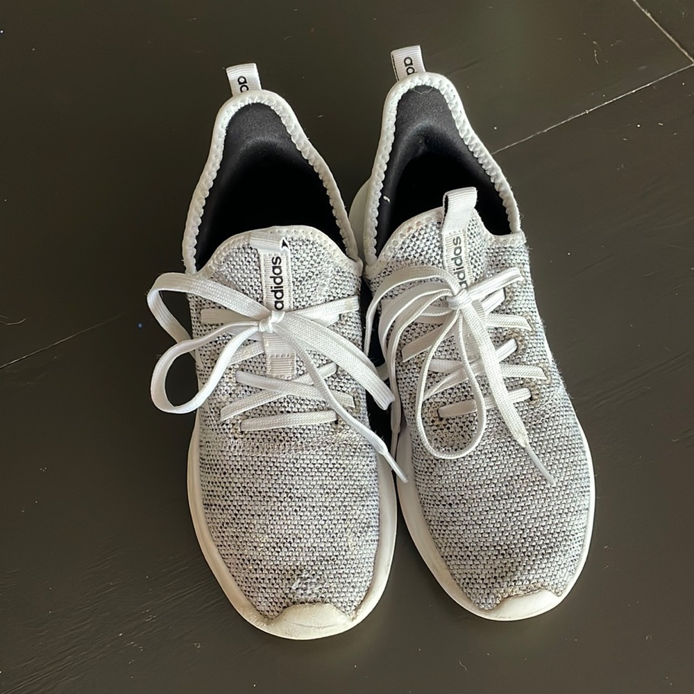 Adidas cloudfoam tennis shoes